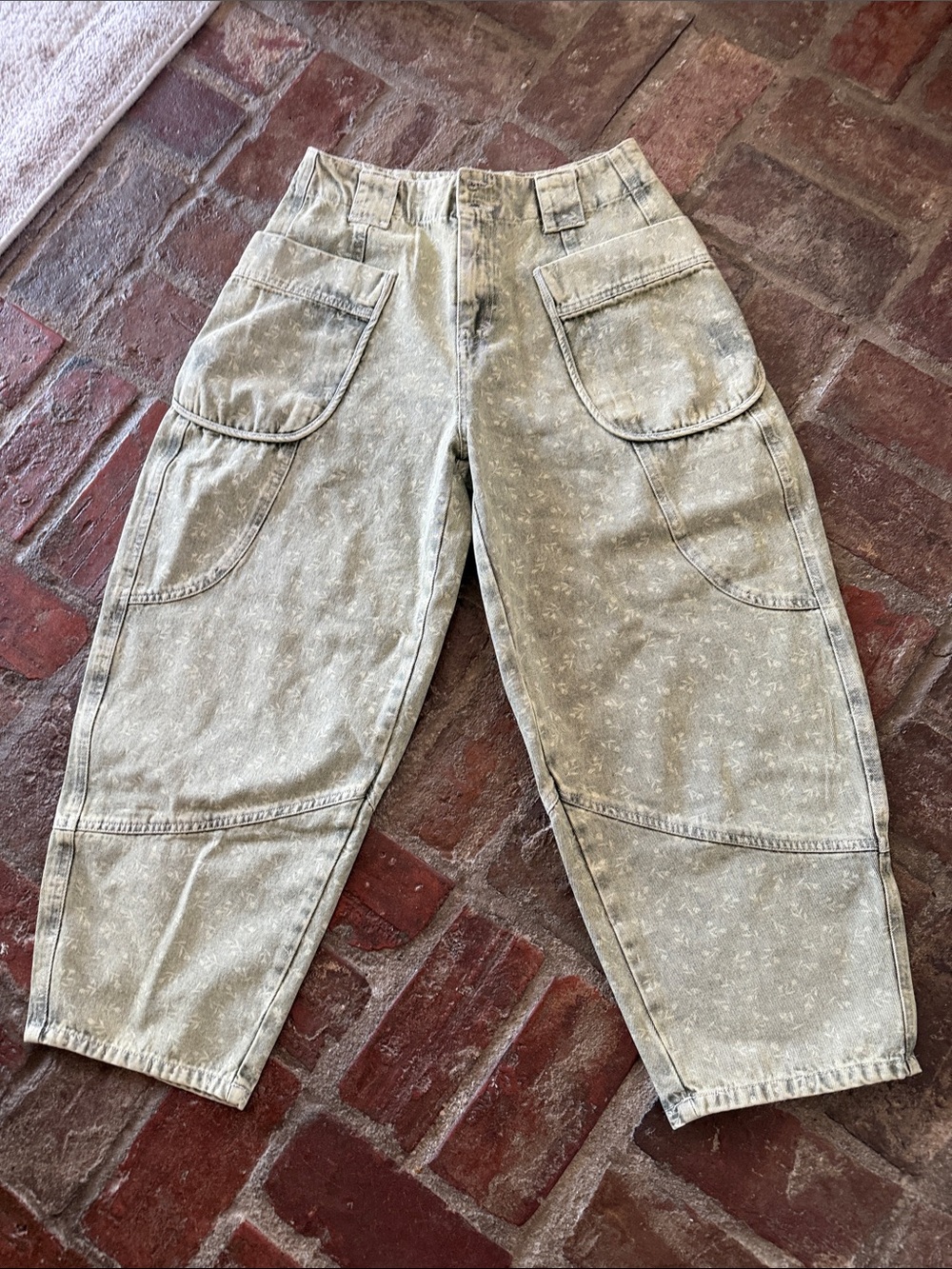 ⭐️NWT Easel Meadow Barrel Jeans⭐️ - Picture 4 of 11